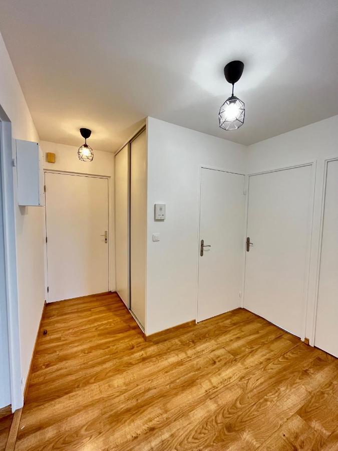 Ponsardin- Appartement Avec Balcon Et Parking Reims Exterior foto